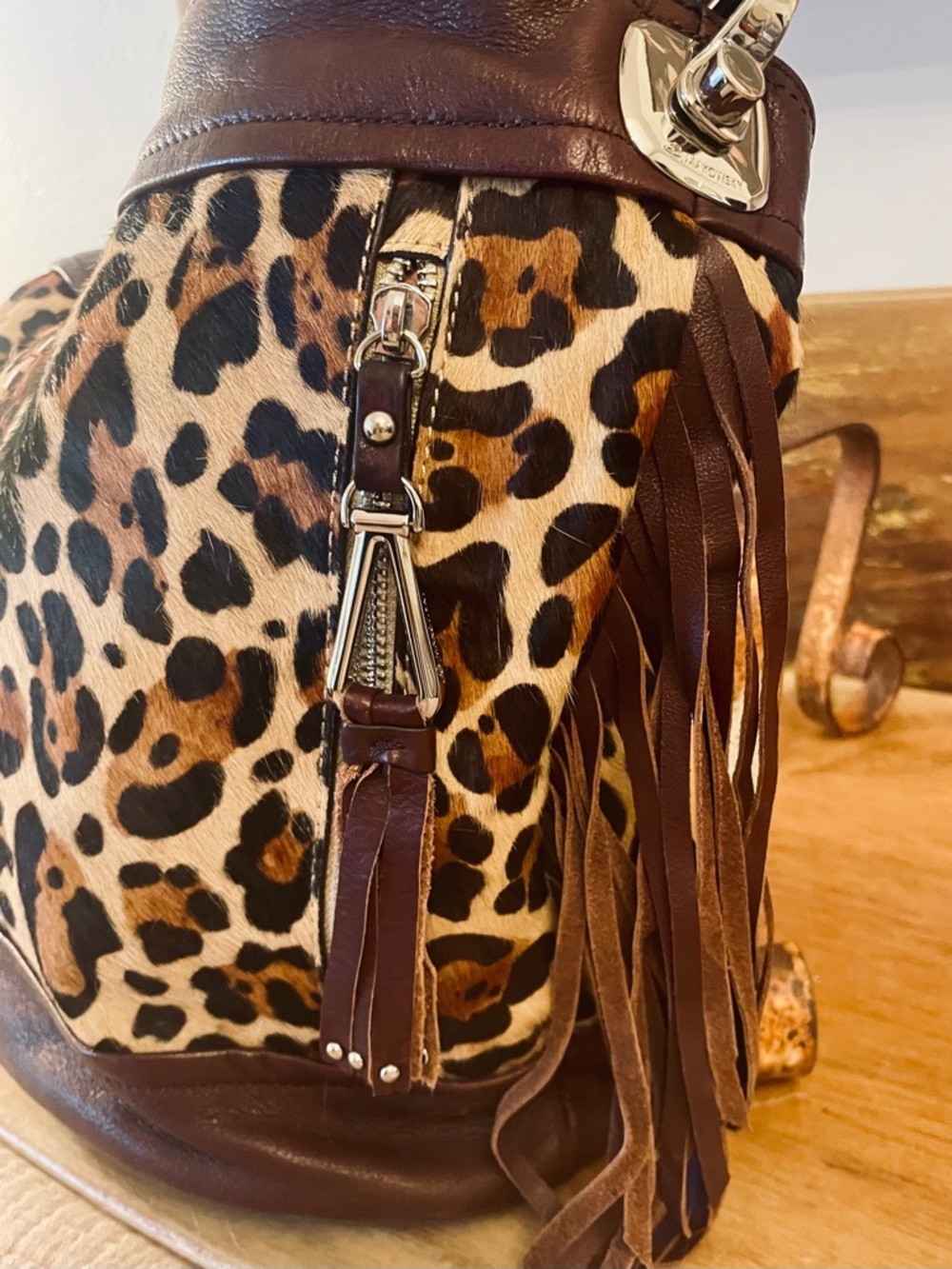 B. Makowsky Andrea leopard print cowhide leather hobo tote purse - Picture 3 of 7